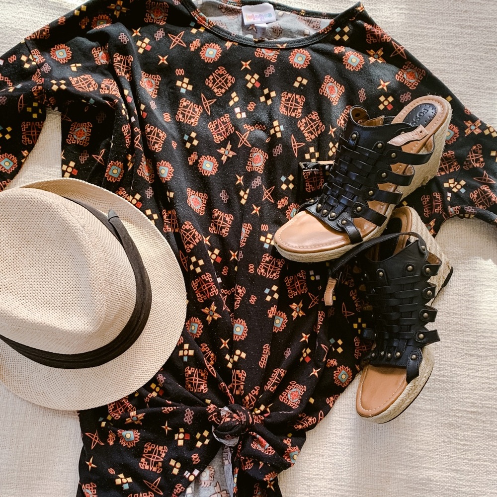 Geo Print High Low Top
